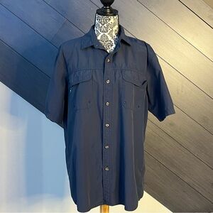 💥G. H. Bass Lightweight Adventure Button Down💥‎